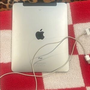 Apple iPad Silver with White Charging Cable